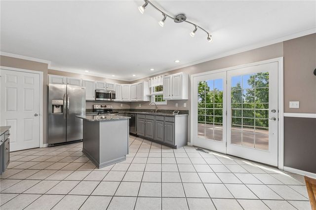 61 Greenhill Dr, N Franklin Twp, PA 15301