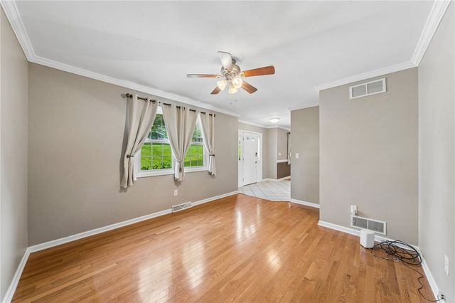 61 Greenhill Dr, N Franklin Twp, PA 15301