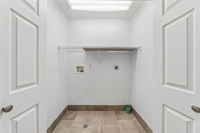 61 Greenhill Dr, N Franklin Twp, PA 15301