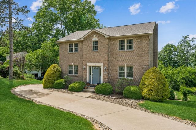 61 Greenhill Dr, N Franklin Twp, PA 15301
