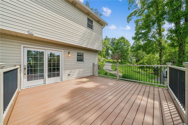 61 Greenhill Dr, N Franklin Twp, PA 15301