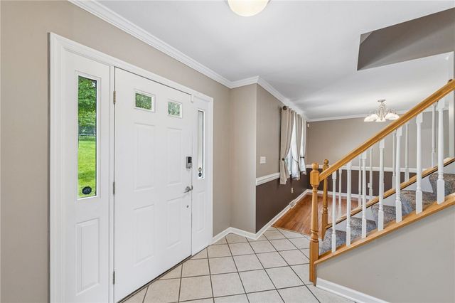 61 Greenhill Dr, N Franklin Twp, PA 15301