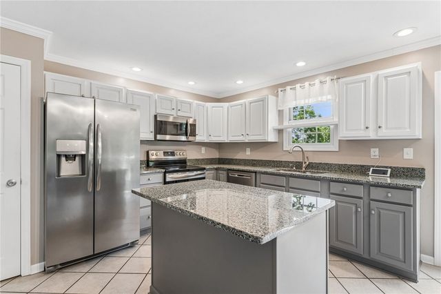 61 Greenhill Dr, N Franklin Twp, PA 15301
