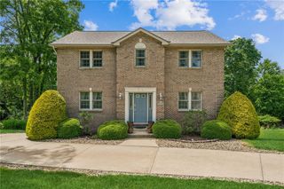 61 Greenhill Dr, N Franklin Twp, PA 15301