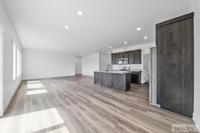 398 E 5th S, Sugar City, ID 83448