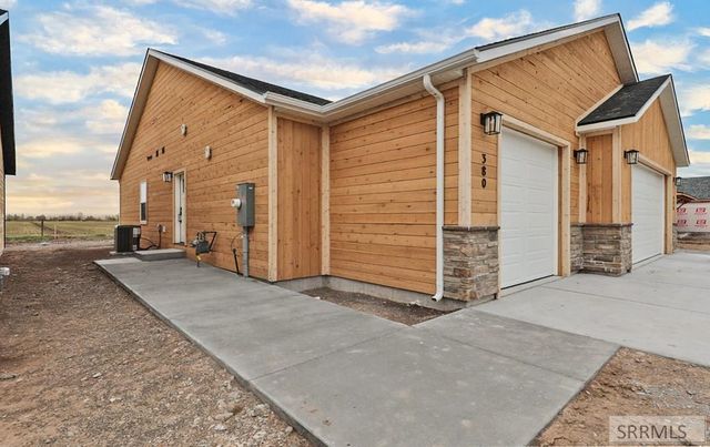 398 E 5th S, Sugar City, ID 83448