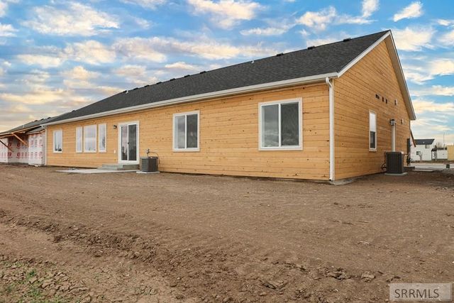 398 E 5th S, Sugar City, ID 83448