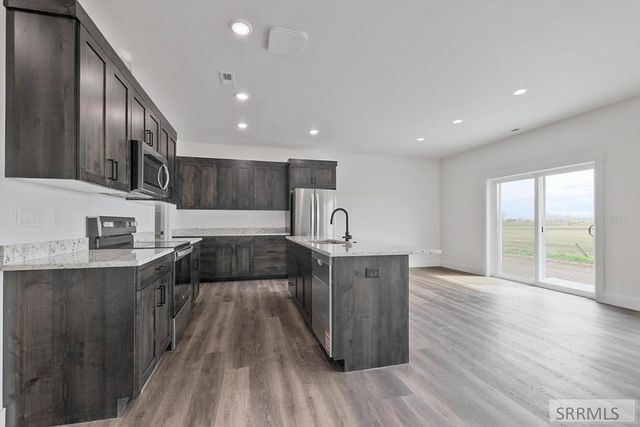 398 E 5th S, Sugar City, ID 83448