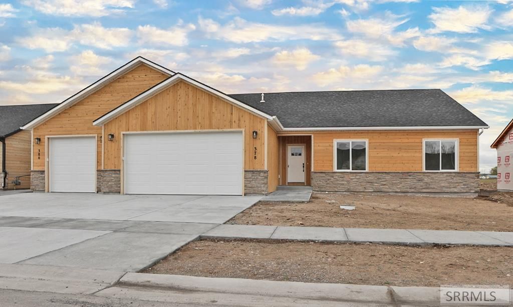 Image 1 of property listing at 398 E 5th S, Sugar City, ID 83448