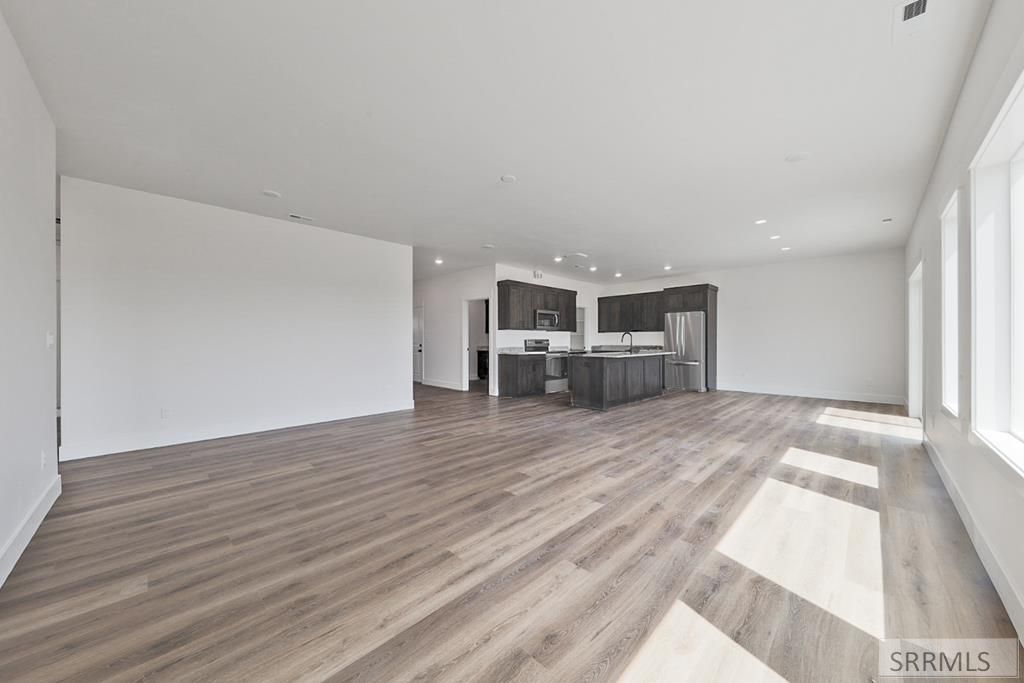 Image 13 of property listing at 398 E 5th S, Sugar City, ID 83448