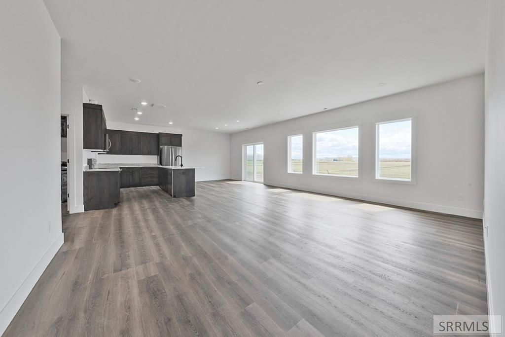 Image 14 of property listing at 398 E 5th S, Sugar City, ID 83448