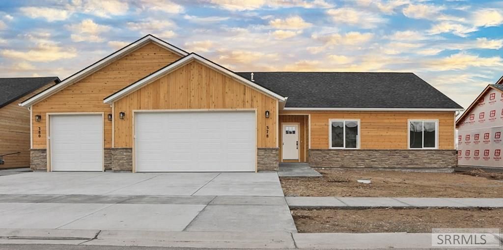 Image 2 of property listing at 398 E 5th S, Sugar City, ID 83448