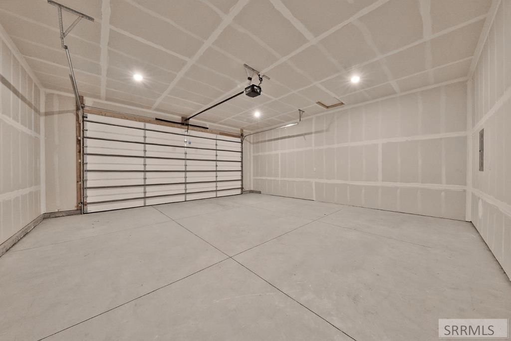 Image 30 of property listing at 398 E 5th S, Sugar City, ID 83448