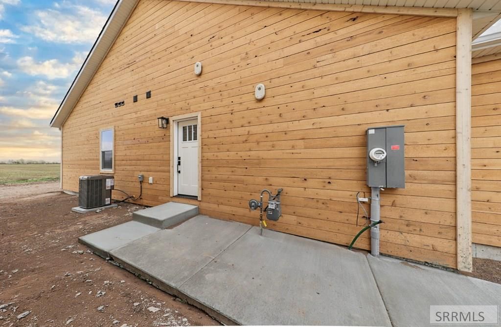 Image 31 of property listing at 398 E 5th S, Sugar City, ID 83448