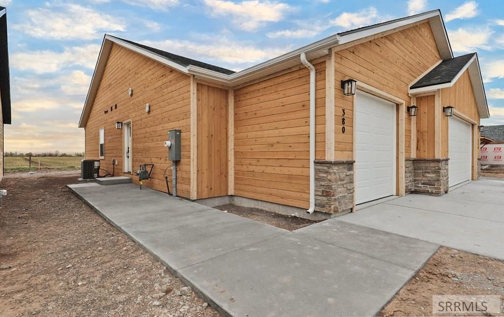 Image 32 of property listing at 398 E 5th S, Sugar City, ID 83448