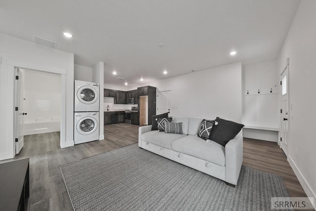 Image 35 of property listing at 398 E 5th S, Sugar City, ID 83448