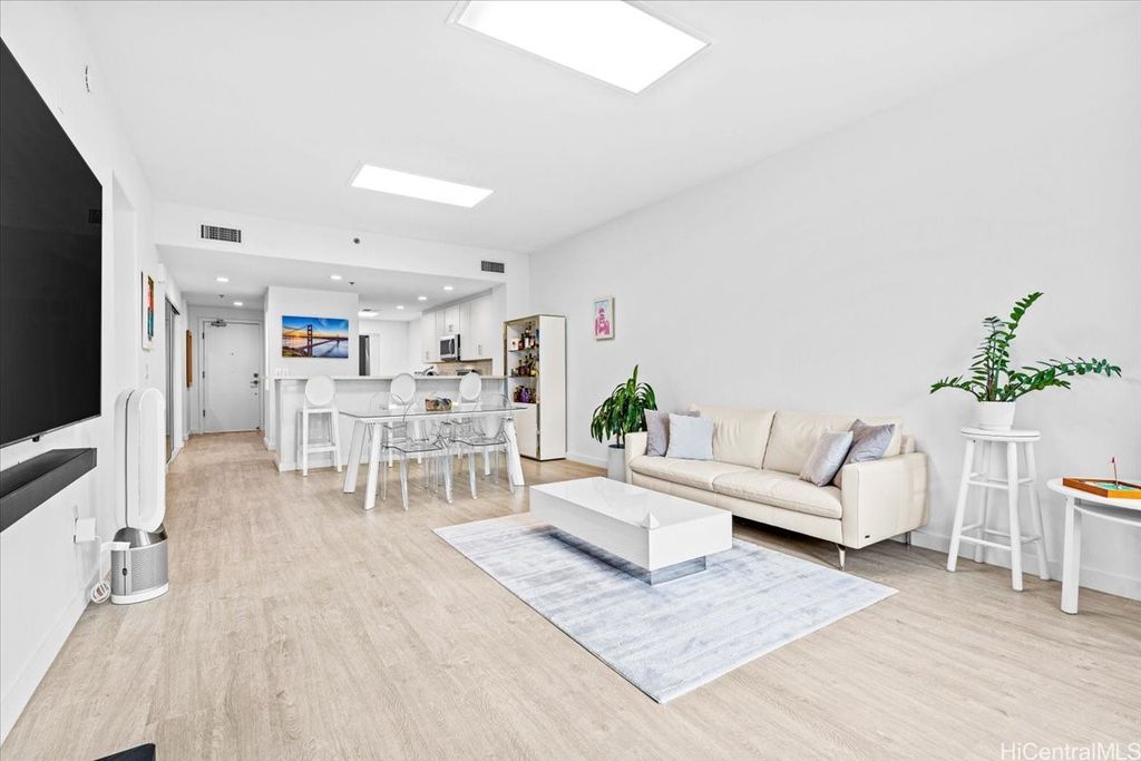 520 Lunalilo Home Road 8107, Honolulu, HI 96825