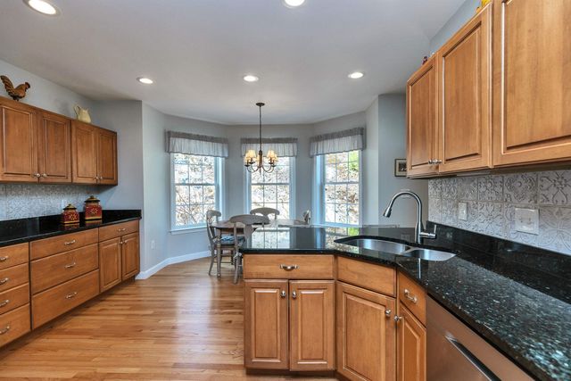 280 Sylvan Lane, Manchester, NH 03102