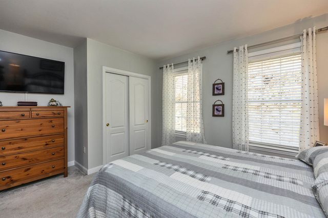 280 Sylvan Lane, Manchester, NH 03102