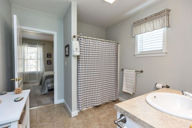 280 Sylvan Lane, Manchester, NH 03102