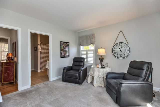 280 Sylvan Lane, Manchester, NH 03102