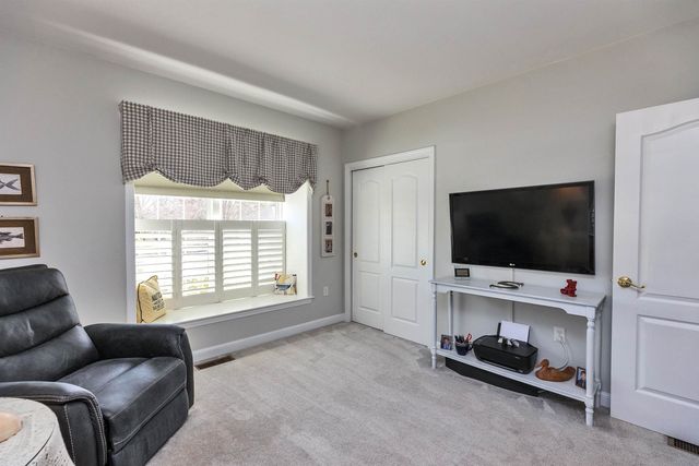 280 Sylvan Lane, Manchester, NH 03102