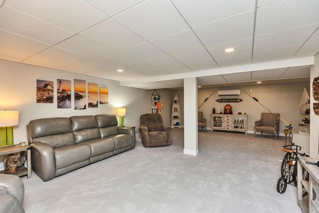 280 Sylvan Lane, Manchester, NH 03102