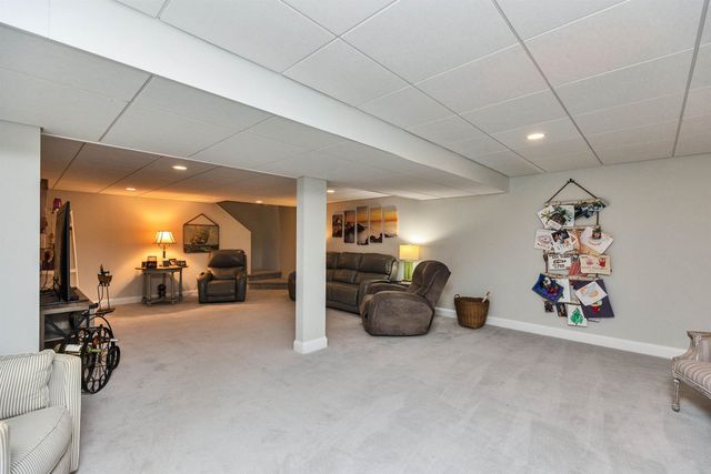 280 Sylvan Lane, Manchester, NH 03102