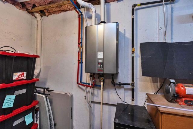 280 Sylvan Lane, Manchester, NH 03102