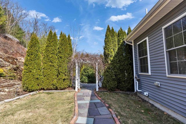 280 Sylvan Lane, Manchester, NH 03102