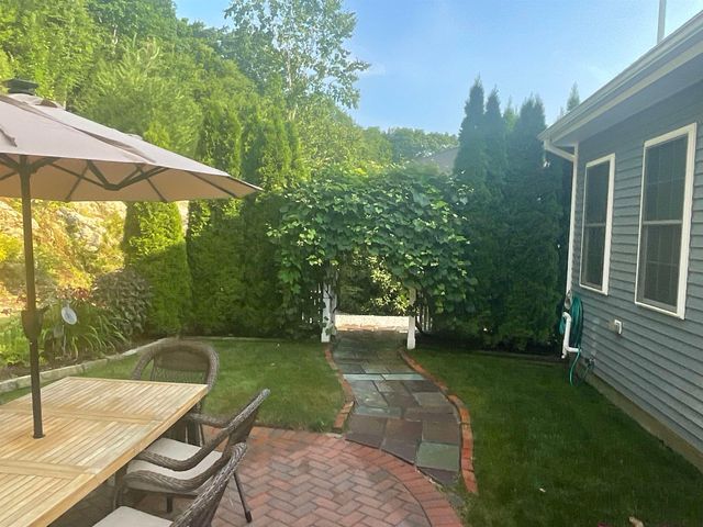 280 Sylvan Lane, Manchester, NH 03102