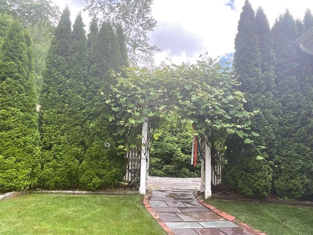 280 Sylvan Lane, Manchester, NH 03102