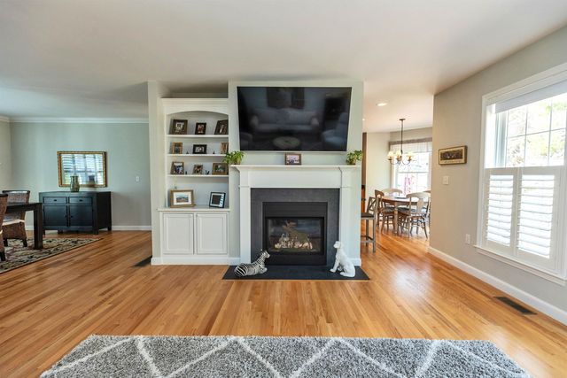 280 Sylvan Lane, Manchester, NH 03102