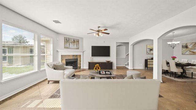 25215 Kelton Hills Lane, Richmond, TX 77406