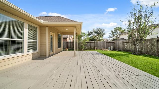25215 Kelton Hills Lane, Richmond, TX 77406