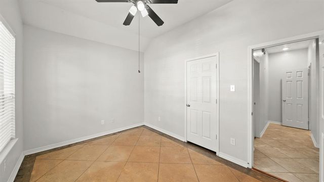25215 Kelton Hills Lane, Richmond, TX 77406