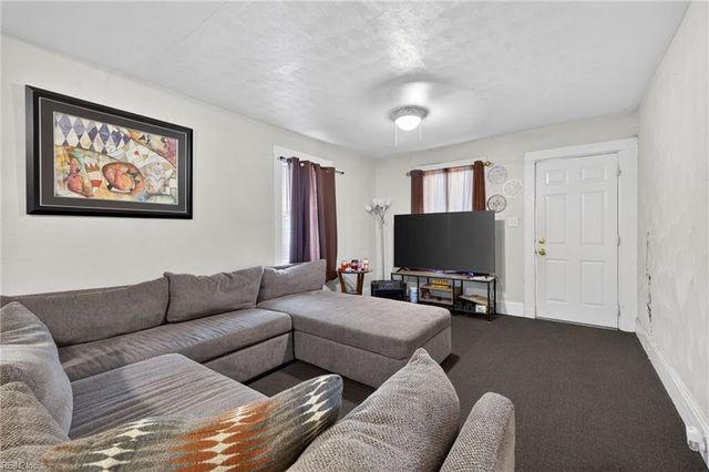 125 S 4th ST, Suffolk, VA 23434
