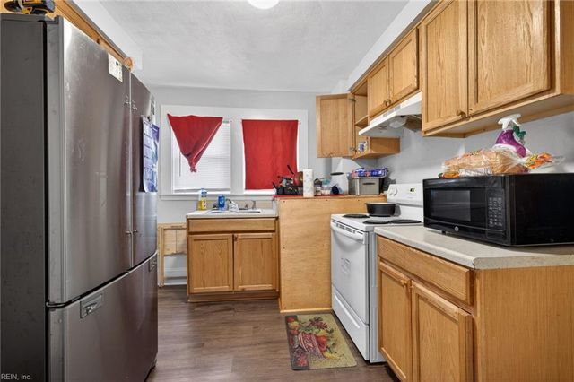 125 S 4th ST, Suffolk, VA 23434