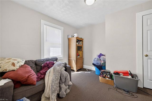 125 S 4th ST, Suffolk, VA 23434