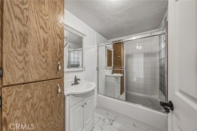 3990 Manchester Avenue, Clearlake, CA 95422