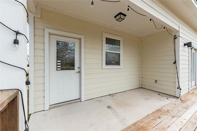 135 Koele CT, Bastrop, TX 78602