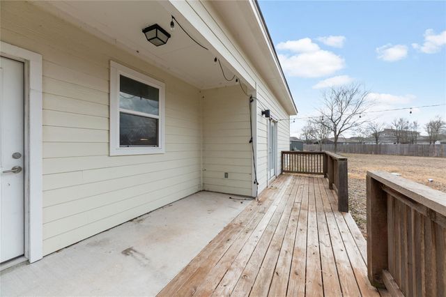 135 Koele CT, Bastrop, TX 78602