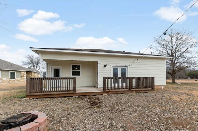 135 Koele CT, Bastrop, TX 78602