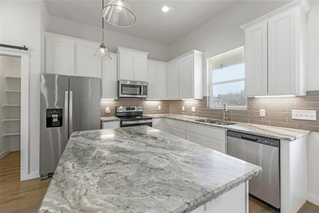 135 Koele CT, Bastrop, TX 78602