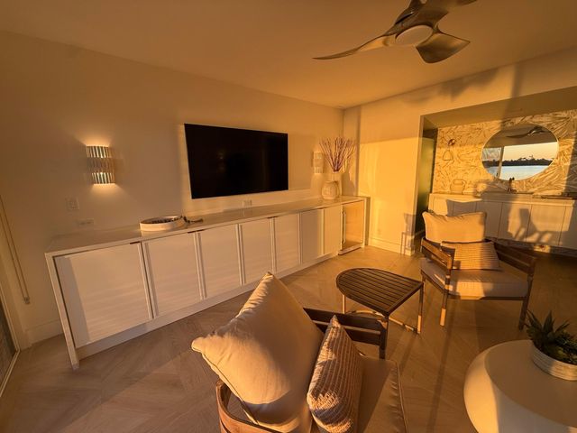 2784 S Ocean Boulevard 505s, Palm Beach, FL 33480