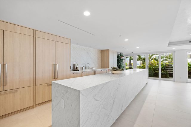 2784 S Ocean Boulevard 505s, Palm Beach, FL 33480