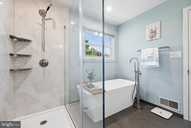 6366 DAKINE CIR, Springfield, VA 22150