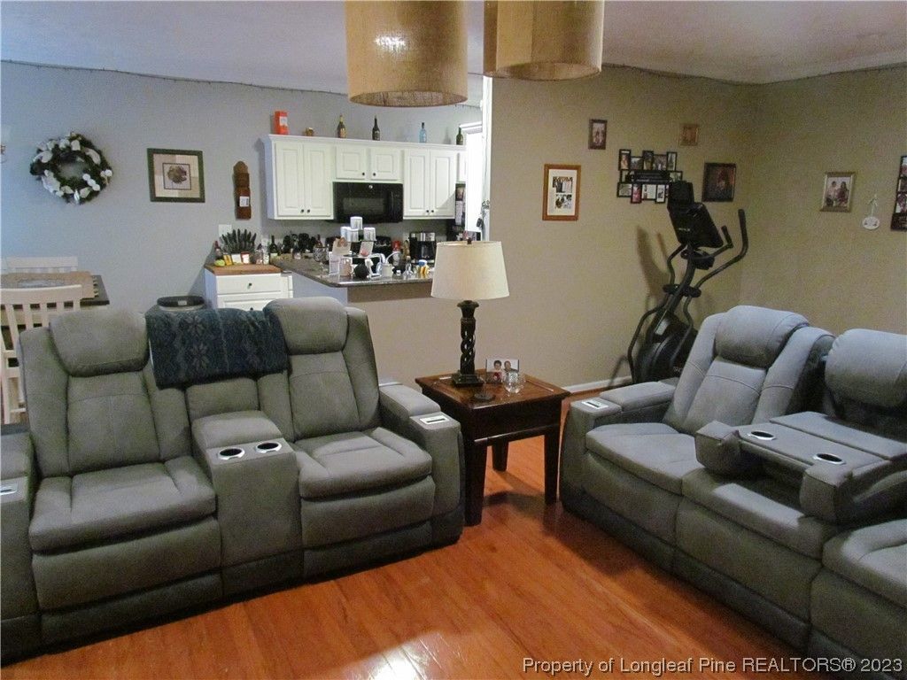 1527 Dixon Drive, Fayetteville, NC 28305 — photo 4