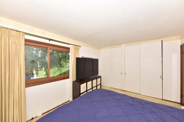 12450 W Ohio DRIVE, New Berlin, WI 53151