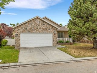 10764 S PINE GROVE WAY, South Jordan, UT 84009